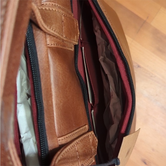 Matt & Nat Motto brown vegan laptop bag.  15" by 12" by 5" - Picture 4 of 5